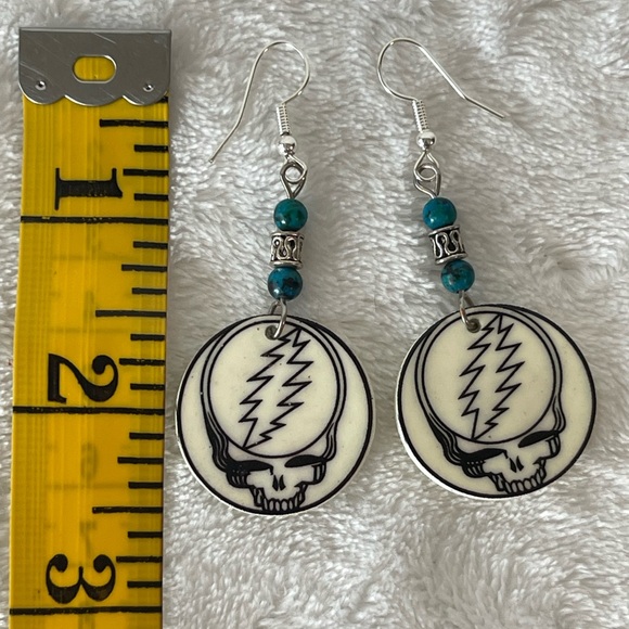 Grateful Dead glow in the dark earrings - Picture 3 of 3